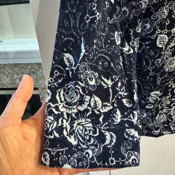 Garnet Hill Merino Wool Floral Knit Cardigan Lightweight Classic Size Medium - Picture 8 of 8